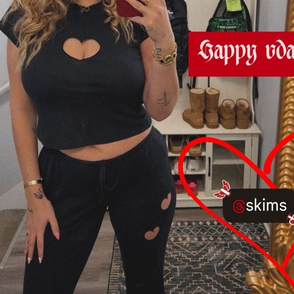 Skims Heart Cut Out Set - Picture 7 of 7